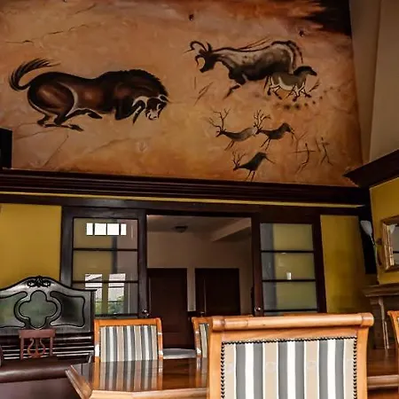 Barbara מלון Oborniki Śląskie