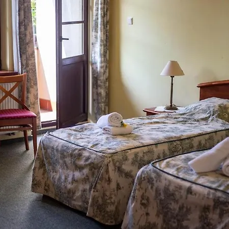 מלון Barbara Oborniki Śląskie